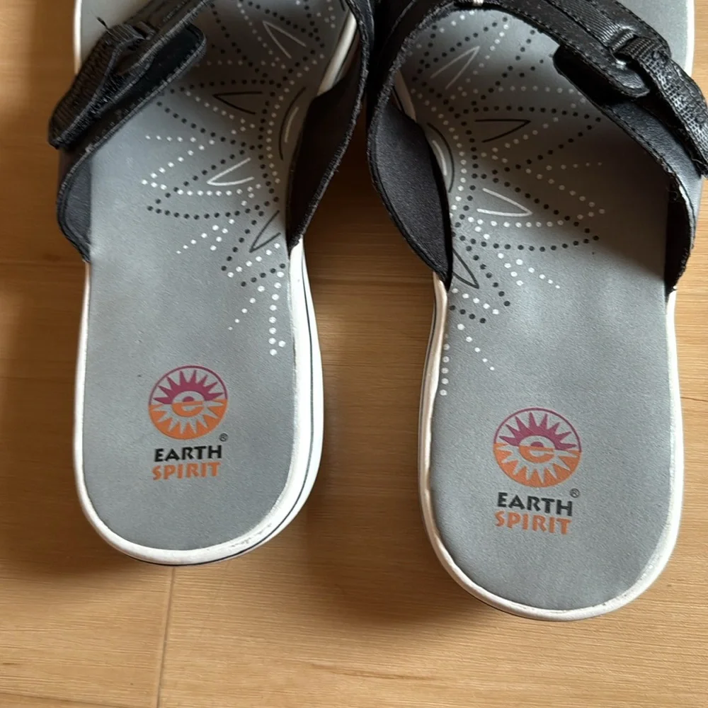 EARTH SPIRIT ELOY BLACK WOMENS THONG CUSHION SANDALS / FLIP FLOPS CASUAL SIZE 11